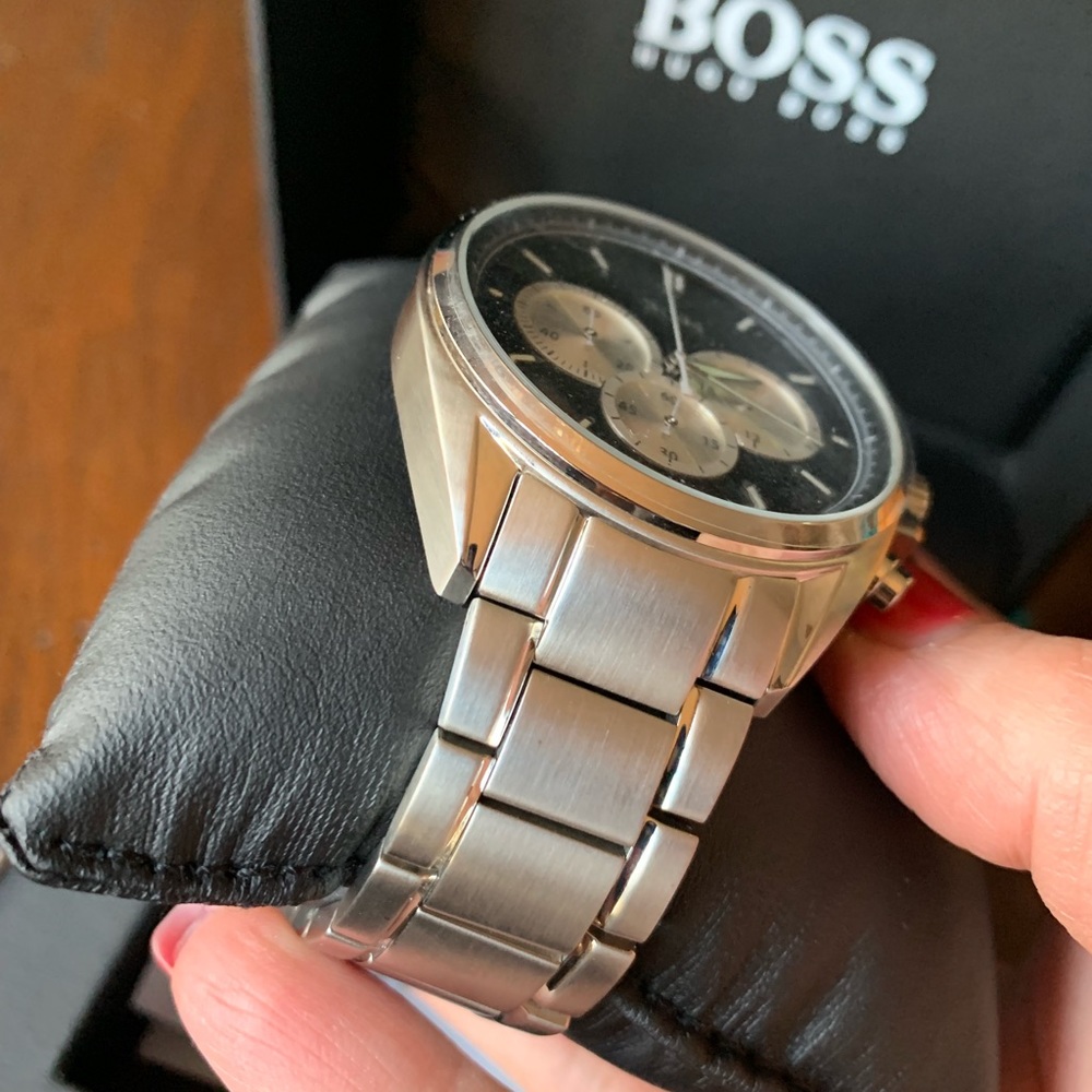 Authentic HUGO BOSS 47mm Stainless steel watch - Picture 3 of 8